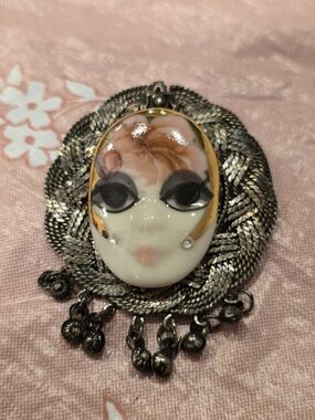 Hand-Painted Porcelain Face Pendant Brooch in Black and Gold